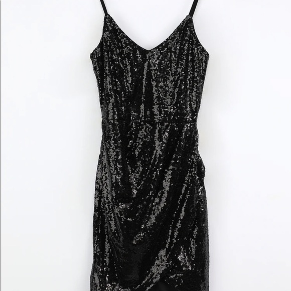 Lulu’s black sequin mini dress - Picture 3 of 6